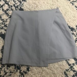 nWOT never worn; size small Abercrombie & Fitch workwear skort